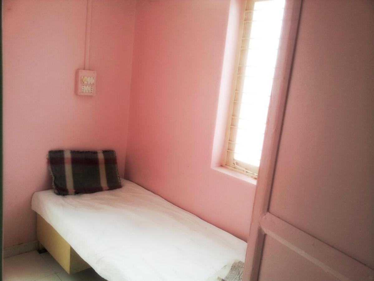 Shree Balaji Guest House Nashik Habitación foto